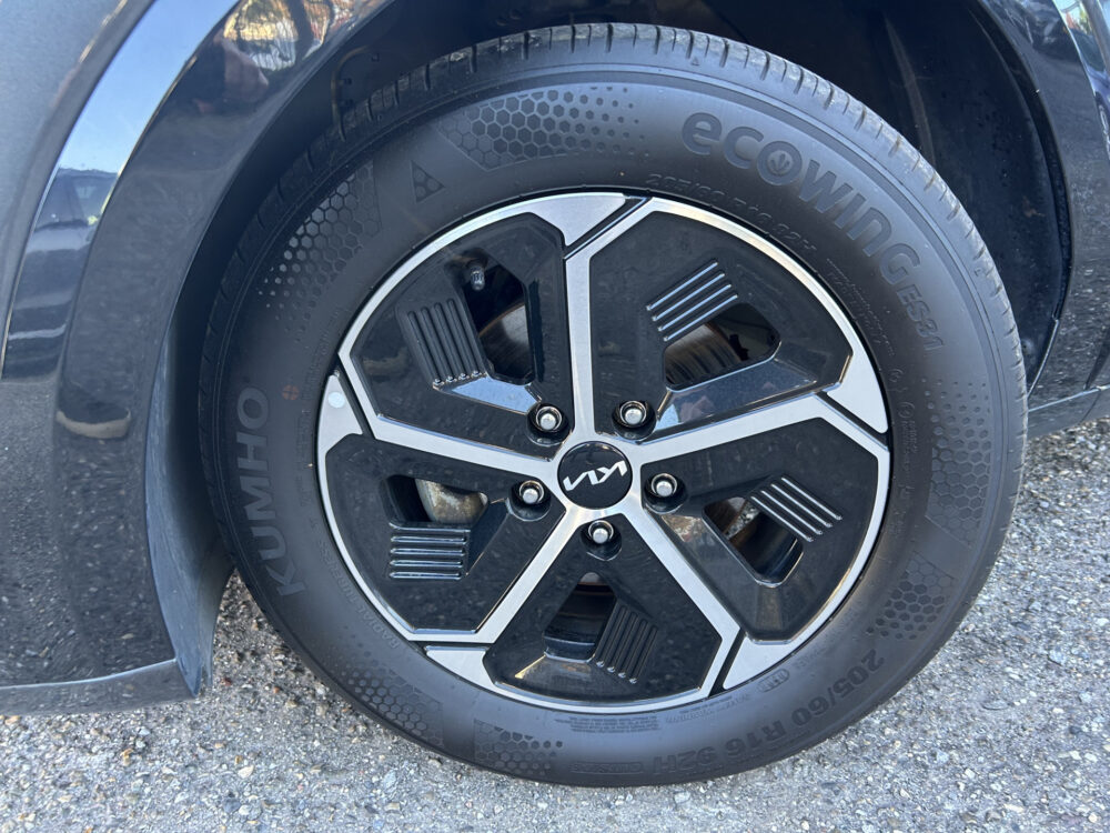 Kia Niro 1.6 GDi Hybrid DynamicLine // DEALER ONDERHOUDEN // ELEK. STOEL // KEYLESS // NAVI + CARPLAY // STOEL + STUURWIELVERWARMING // P 31
