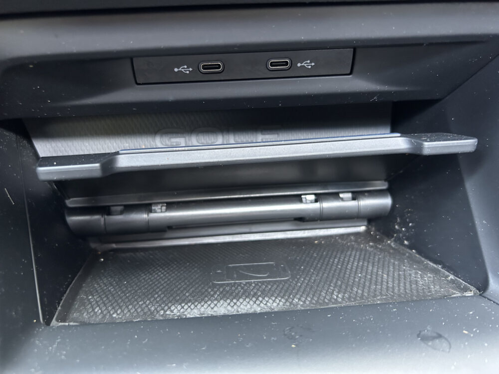 Volkswagen Golf 2.0 TSI GTI // FULL LED // SCHUIF/KANTELDAK // CAMERA // NAVI + CARPLAY // STOEL/STUURVERWARMING // ADAPTIVE CRUISE 24