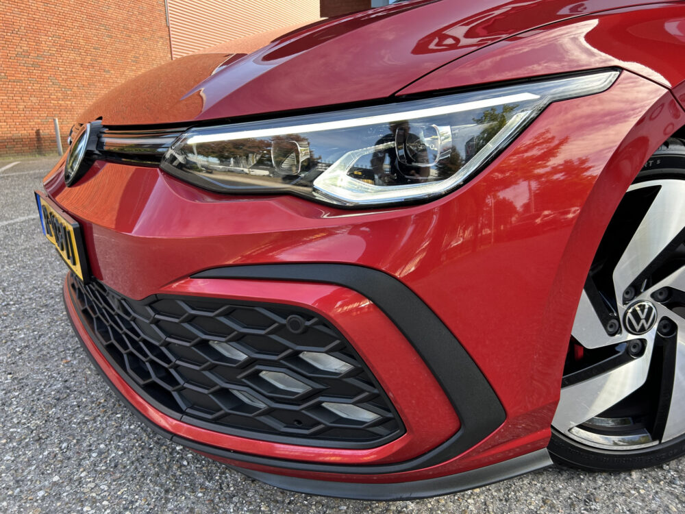 Volkswagen Golf 2.0 TSI GTI // FULL LED // SCHUIF/KANTELDAK // CAMERA // NAVI + CARPLAY // STOEL/STUURVERWARMING // ADAPTIVE CRUISE 30