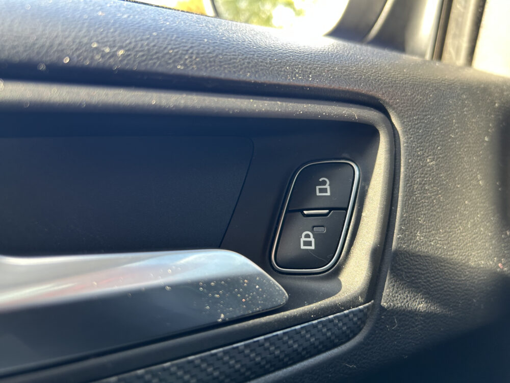 Ford FOCUS Wagon 1.5 EcoBoost ST Line Business 183PK!! // PANO/SCHUIFKANTELDAK // LED // NAVI + CARPLAY // WINTERPACK // KEYLESS // CLIMA // PDC  25