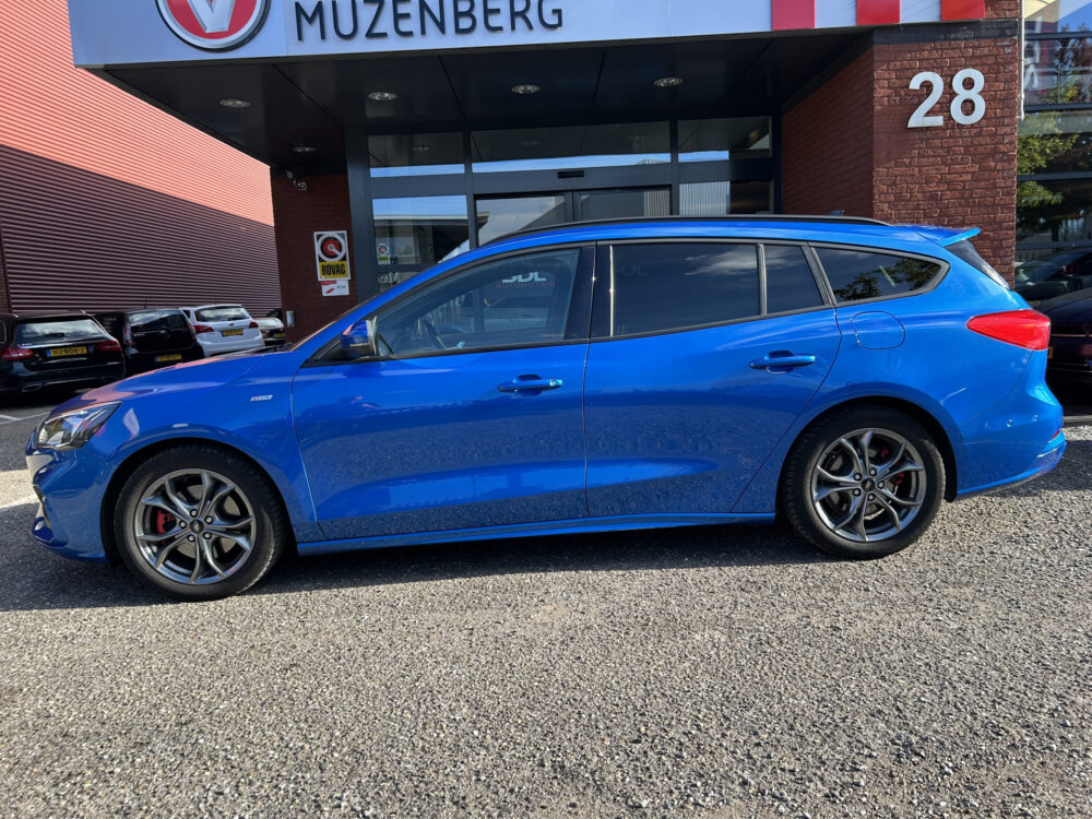Ford FOCUS Wagon 1.5 EcoBoost ST Line Business 183PK!! // PANO/SCHUIFKANTELDAK // LED // NAVI + CARPLAY // WINTERPACK // KEYLESS // CLIMA // PDC  3