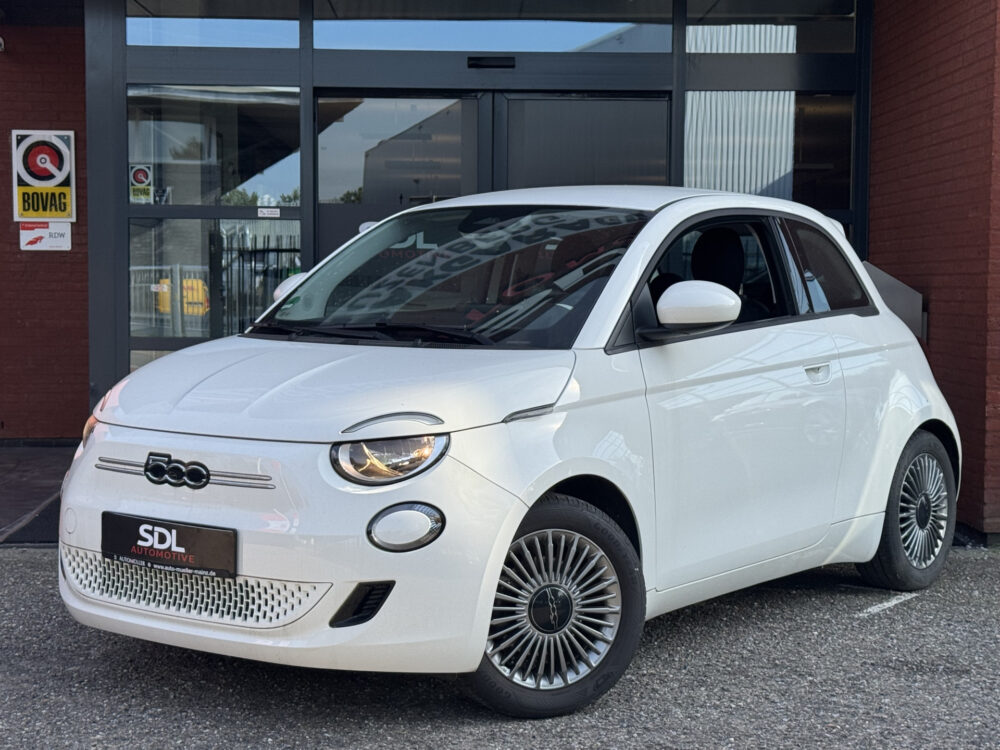 Fiat 500 Icon 42 kWh 118pk // APPLE CARPLAY / ANDROID AUTO // CLIMA // CRUISE-CONTROL // 16'' LICHT METALEN VELGEN // 1