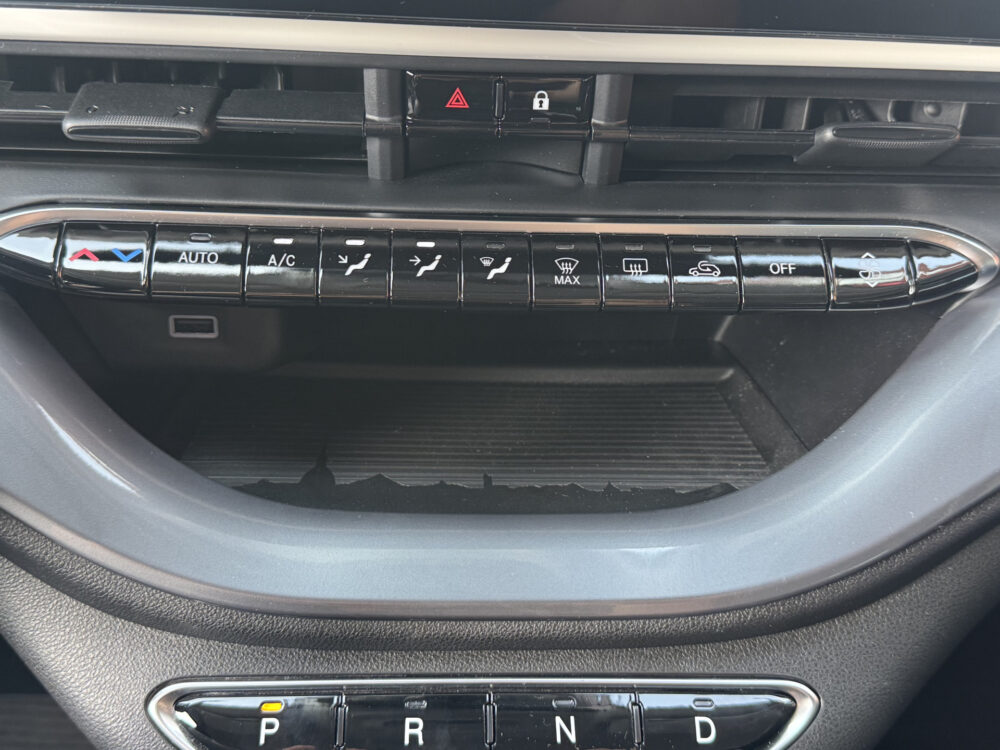 Fiat 500 Icon 42 kWh 118pk // APPLE CARPLAY / ANDROID AUTO // CLIMA // CRUISE-CONTROL // 16'' LICHT METALEN VELGEN // 18