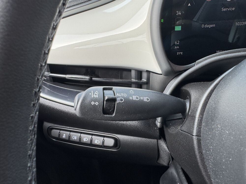 Fiat 500 Icon 42 kWh 118pk // APPLE CARPLAY / ANDROID AUTO // CLIMA // CRUISE-CONTROL // 16'' LICHT METALEN VELGEN // 21