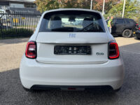 Fiat 500 Icon 42 kWh 118pk // APPLE CARPLAY / ANDROID AUTO // CLIMA // CRUISE-CONTROL // 16'' LICHT METALEN VELGEN // 33