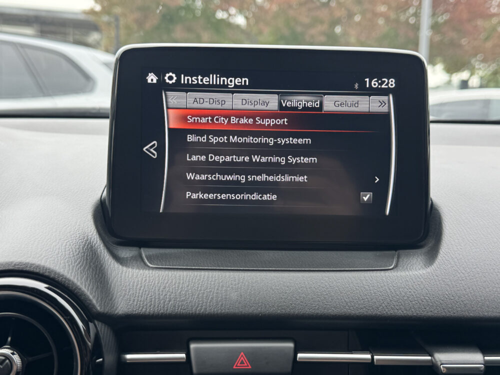 Mazda CX-3 2.0 SkyActiv-G 120 GT-M 40.000KM!!! // NAVI // CAMERA // CRUISE // APPLE CARPLAY-ANDROID AUTO // STOELVERWARMING // 18