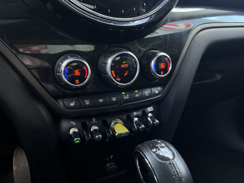 MINI Countryman 1.5 Cooper S E ALL4 Untamed Edition // SCHUIF-KANTELDAK // HARMAN-KARDON // ELEK.STOEL+GEHEUGEN // ADAPT. CRUISE // HEAD-UP DISP 30