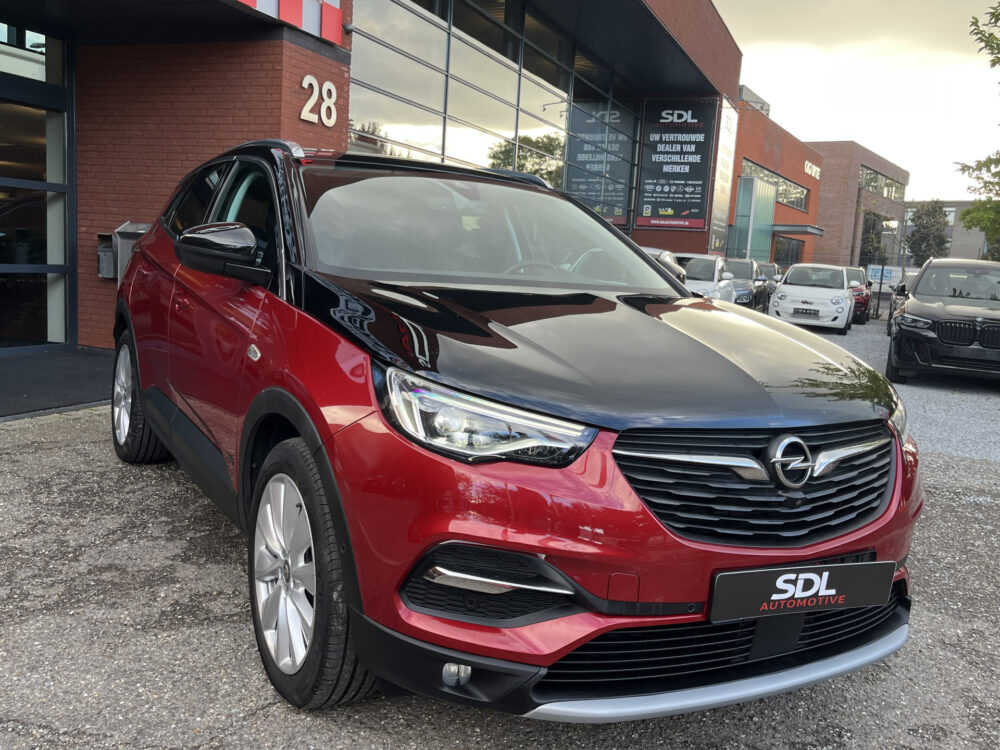 Opel Grandland X 1.6 Turbo Hybrid4 Ultimate 300PK! // MEMORY SEATS // NAVI // TREKHAAK // CAMERA // CRUISE // STOELVERWARMING + VERKOELING // 2