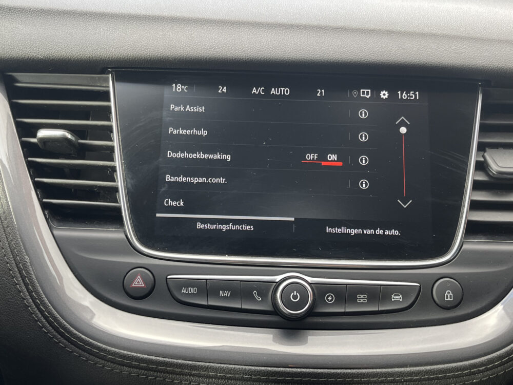 Opel Grandland X 1.6 Turbo Hybrid4 Ultimate 300PK! // MEMORY SEATS // NAVI // TREKHAAK // CAMERA // CRUISE // STOELVERWARMING + VERKOELING // 20