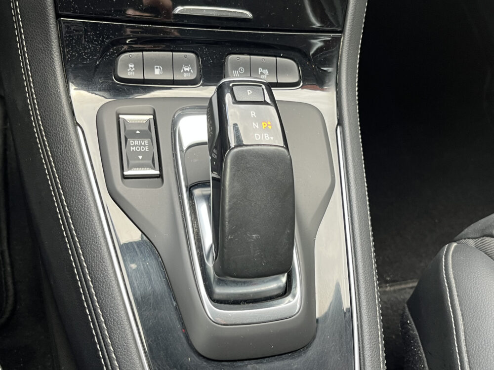 Opel Grandland X 1.6 Turbo Hybrid4 Ultimate 300PK! // MEMORY SEATS // NAVI // TREKHAAK // CAMERA // CRUISE // STOELVERWARMING + VERKOELING // 27