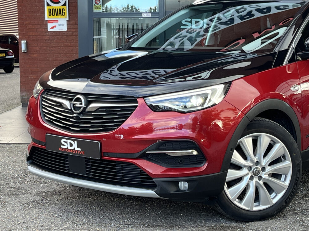 Opel Grandland X 1.6 Turbo Hybrid4 Ultimate 300PK! // MEMORY SEATS // NAVI // TREKHAAK // CAMERA // CRUISE // STOELVERWARMING + VERKOELING // 6