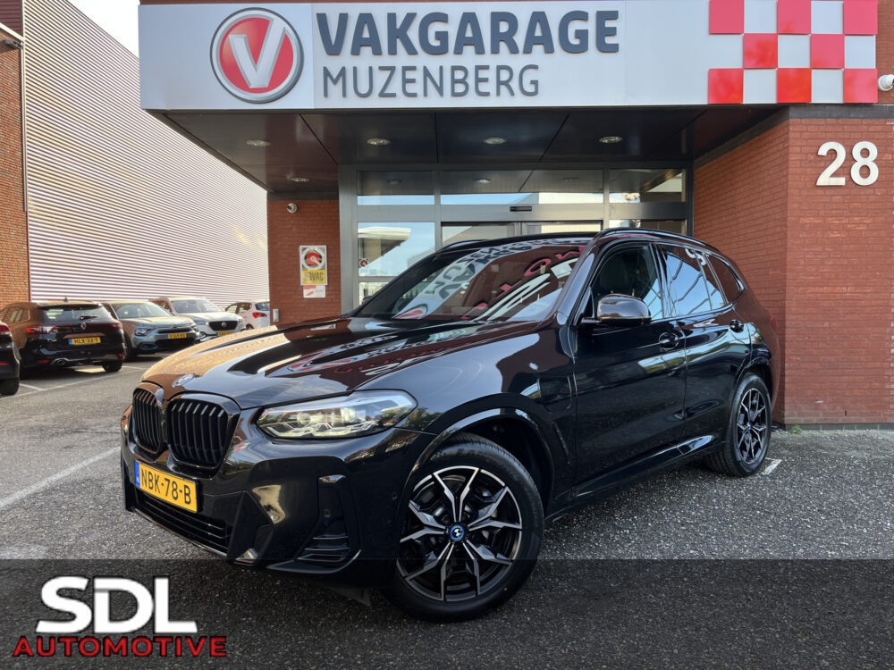 BMW X3 xDrive30e High Executive M-Sport Shadow Line // LEDER // ELEK.STOEL+GEHEUGEN // ELEK. KLEP // SCHUIF-KANTELDAK // 360 CAMERA+SEN 0