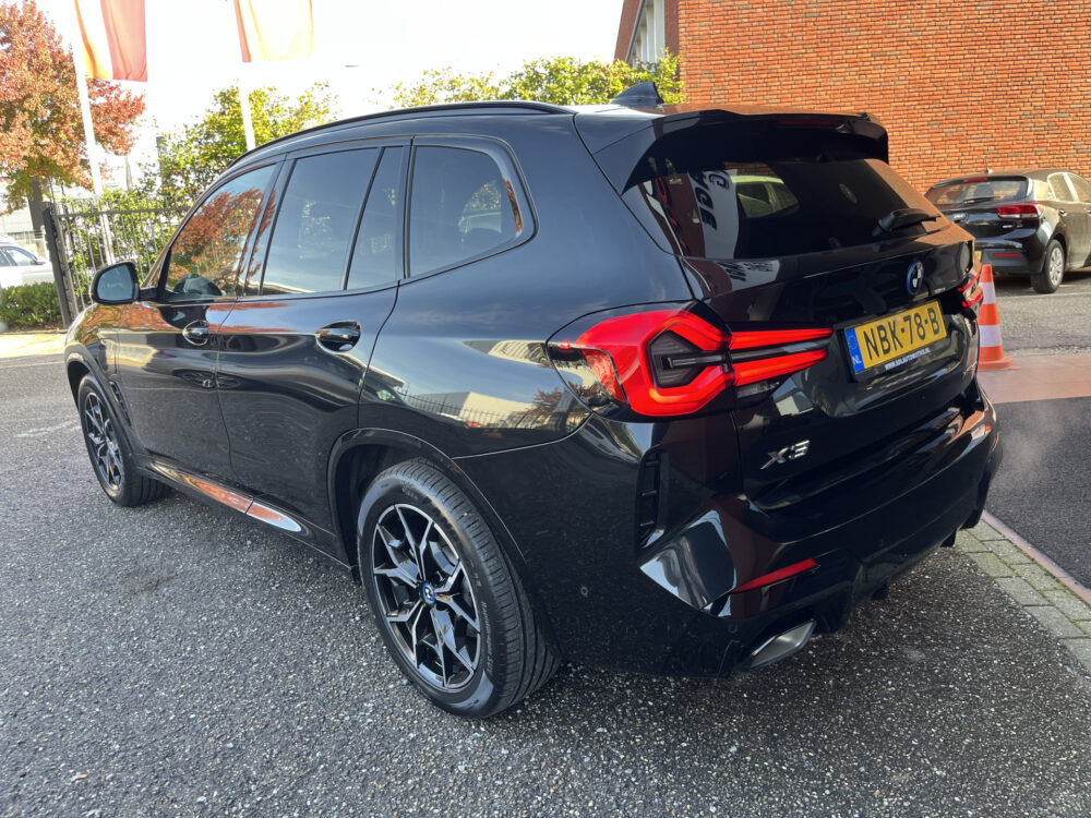 BMW X3 xDrive30e High Executive M-Sport Shadow Line // LEDER // ELEK.STOEL+GEHEUGEN // ELEK. KLEP // SCHUIF-KANTELDAK // 360 CAMERA+SEN 3