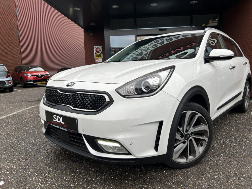 Kia Niro 1.6 GDi Hybrid ExecutiveLine // FULL LED // NAVI + CARPLAY // LEDER // JBL AUDIO // STUUR + STOELVERWARMING/VERKOELING // ADAPTI 1