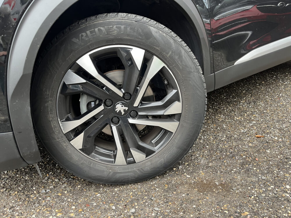Peugeot 2008 1.2 PureTech Allure D.RIEM VERVANGEN!! // AFN. TREKHAAK // VIRTUAL COCKPIT // CAMERA+SENSOREN // NAVI+CARPLAY // HALF LEDER // L 12