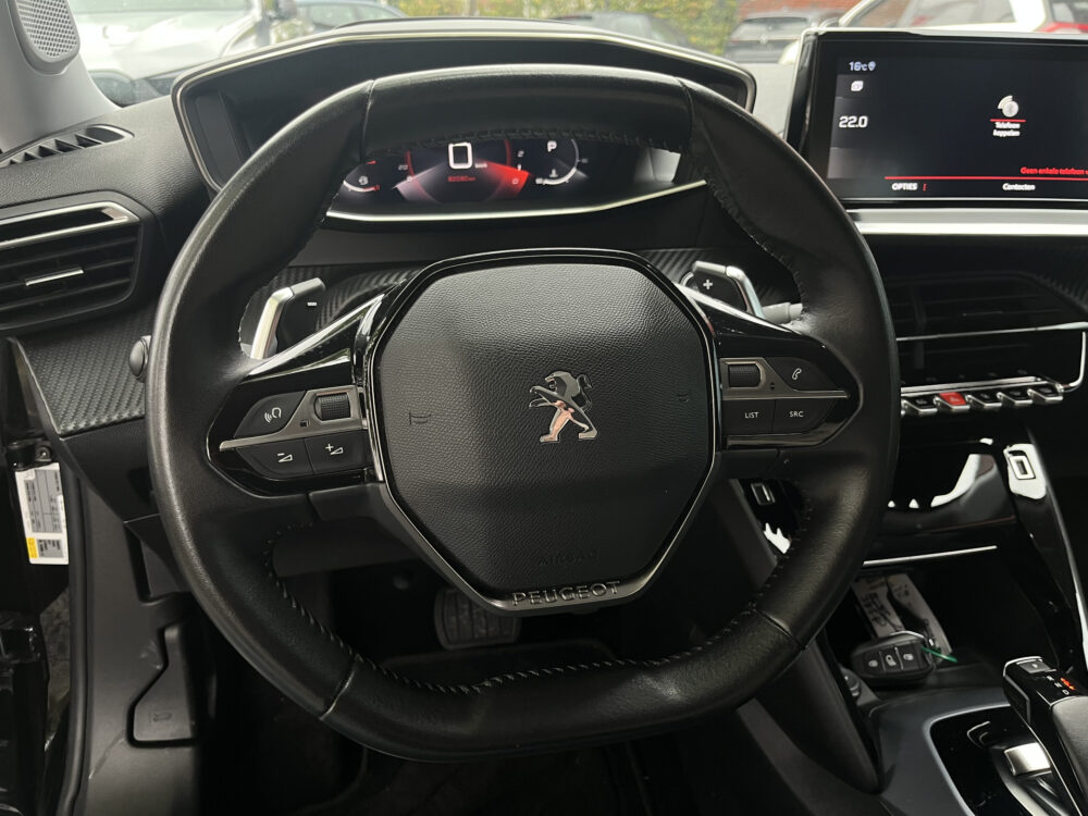 Peugeot 2008 1.2 PureTech Allure D.RIEM VERVANGEN!! // AFN. TREKHAAK // VIRTUAL COCKPIT // CAMERA+SENSOREN // NAVI+CARPLAY // HALF LEDER // L 20