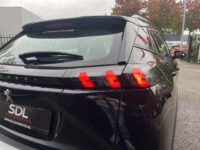 Peugeot 2008 1.2 PureTech Allure D.RIEM VERVANGEN!! // AFN. TREKHAAK // VIRTUAL COCKPIT // CAMERA+SENSOREN // NAVI+CARPLAY // HALF LEDER // L 44
