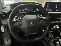 Peugeot 2008 1.2 PureTech Allure D.RIEM VERVANGEN!! // AFN. TREKHAAK // VIRTUAL COCKPIT // CAMERA+SENSOREN // NAVI+CARPLAY // HALF LEDER // L 51