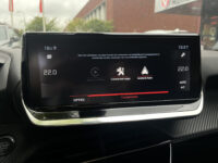 Peugeot 2008 1.2 PureTech Allure D.RIEM VERVANGEN!! // AFN. TREKHAAK // VIRTUAL COCKPIT // CAMERA+SENSOREN // NAVI+CARPLAY // HALF LEDER // L 61