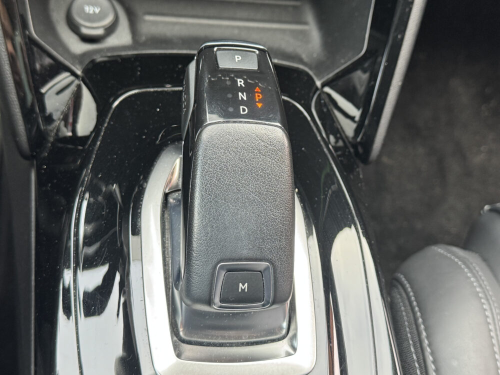 Peugeot 2008 1.2 PureTech GT-Line // FULL OPTIONS!! // FOCAL AUDIO // MASSAGE STOEL // ADAPTIVE CRUISE // PANO SCHUIF/ KANTEL DAK // 36