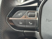 Peugeot 2008 1.2 PureTech GT-Line // FULL OPTIONS!! // FOCAL AUDIO // MASSAGE STOEL // ADAPTIVE CRUISE // PANO SCHUIF/ KANTEL DAK // 55