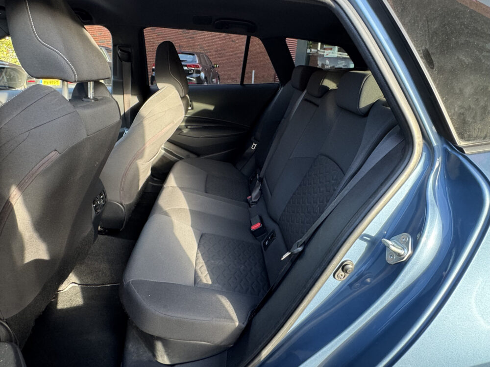 Toyota Corolla Touring Sports 1.8 Hybrid Dynamic // CAMERA // CLIMA // ADAPTIVE CRUISE // APPLE CARPLAY-ANDROID AUTO // 12