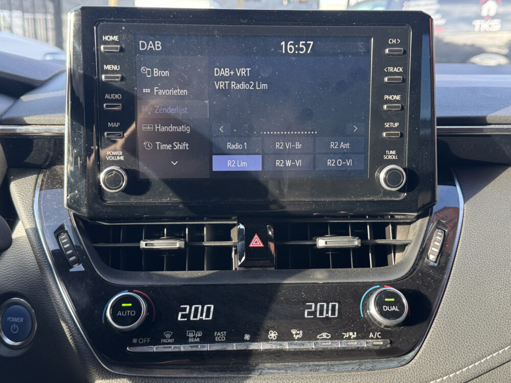 Toyota Corolla Touring Sports 1.8 Hybrid Dynamic // CAMERA // CLIMA // ADAPTIVE CRUISE // APPLE CARPLAY-ANDROID AUTO // 15
