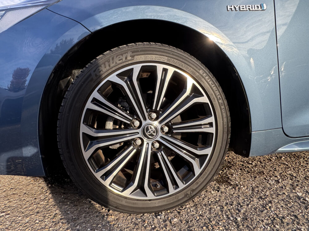 Toyota Corolla Touring Sports 1.8 Hybrid Dynamic // CAMERA // CLIMA // ADAPTIVE CRUISE // APPLE CARPLAY-ANDROID AUTO // 9