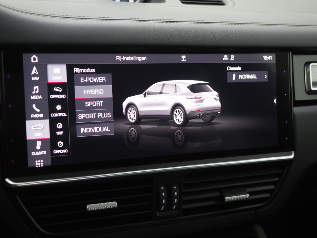 Porsche Cayenne 3.0 E-Hybrid 33