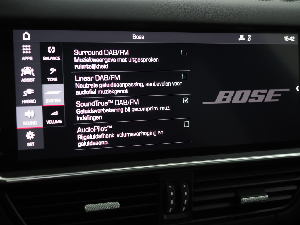 Porsche Cayenne 3.0 E-Hybrid 34
