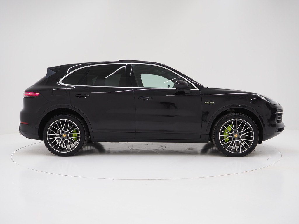 Porsche Cayenne 3.0 E-Hybrid 8