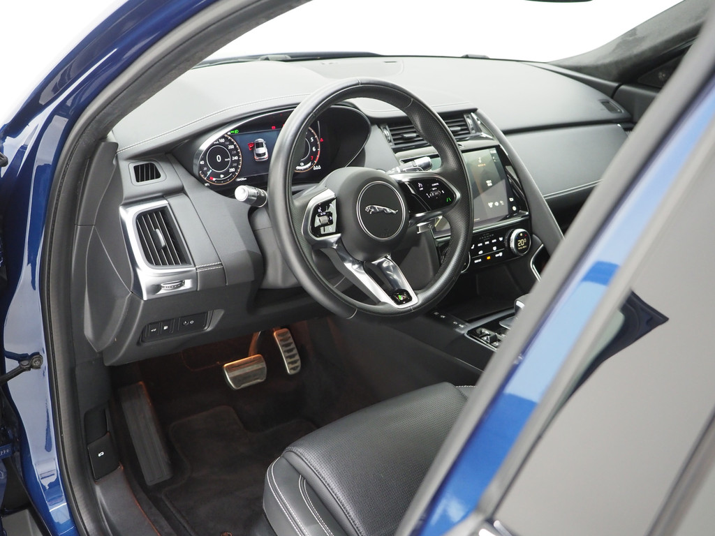 Jaguar E-Pace 1.5 P300e AWD R-Dynamic 17