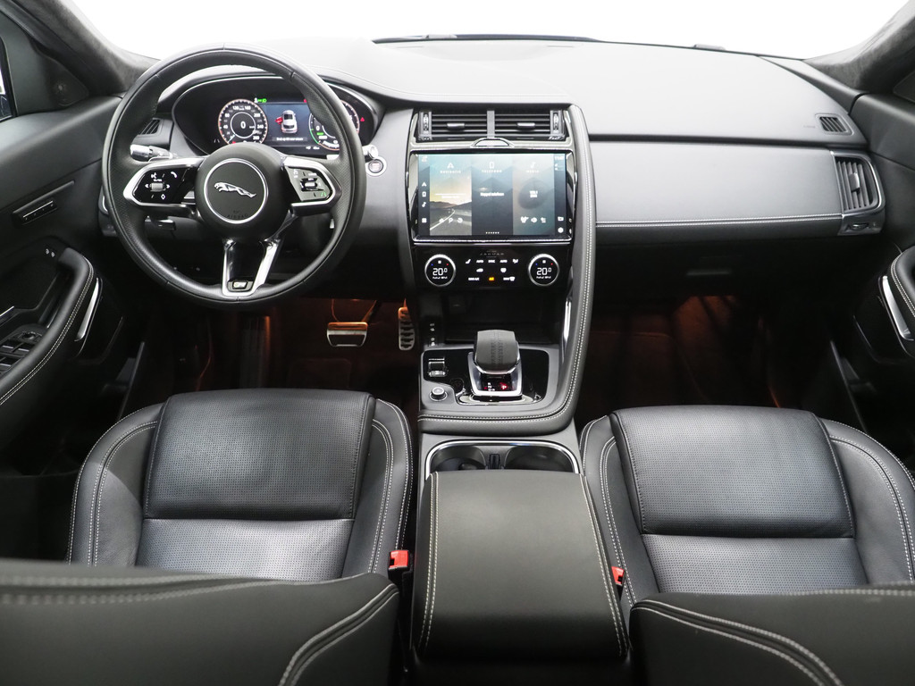 Jaguar E-Pace 1.5 P300e AWD R-Dynamic 4