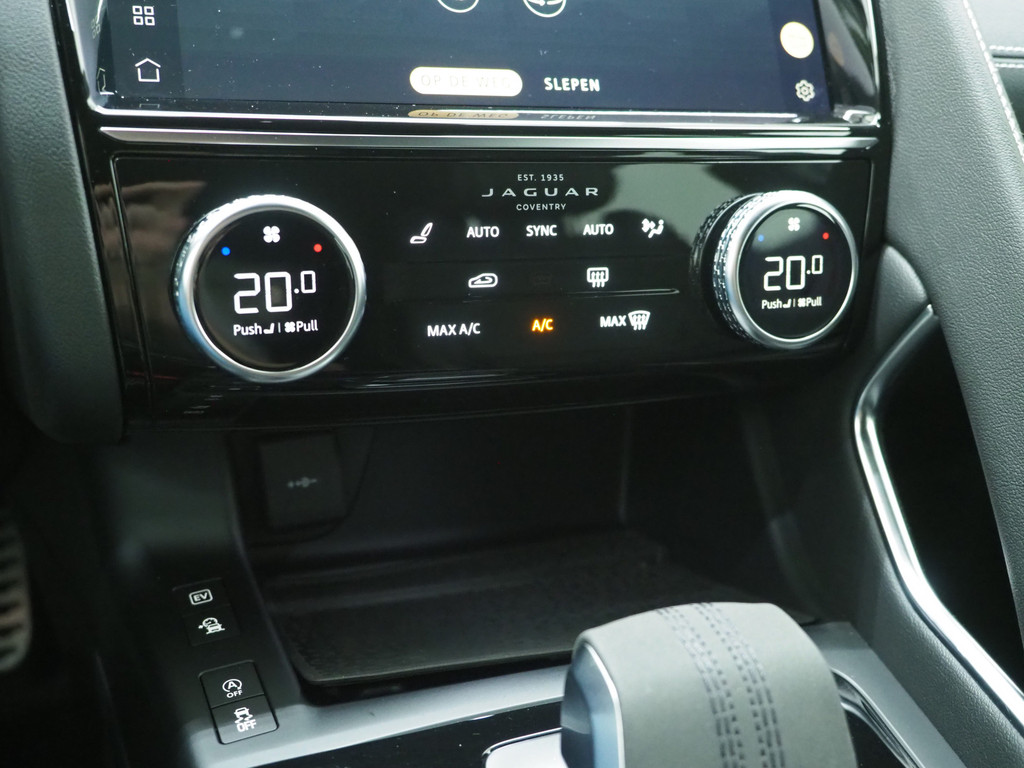 Jaguar E-Pace 1.5 P300e AWD R-Dynamic 76