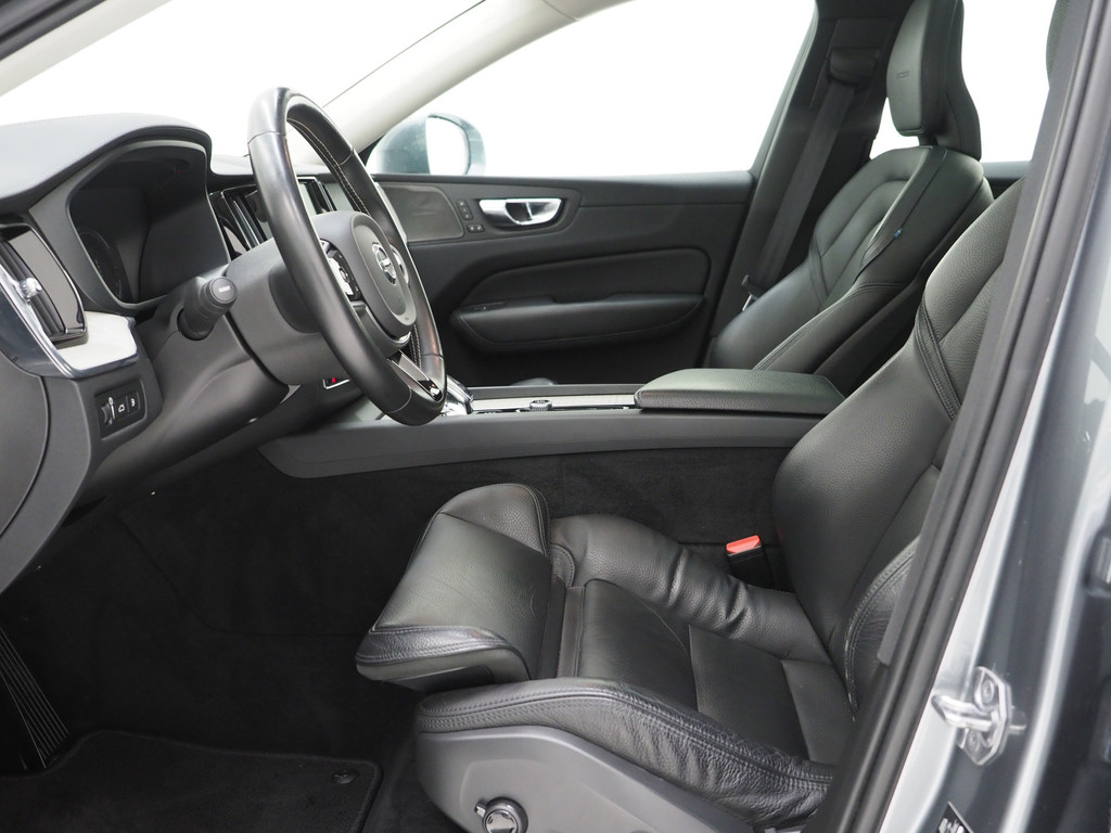 Volvo XC60 2.0 T8 Recharge AWD Inscription 14