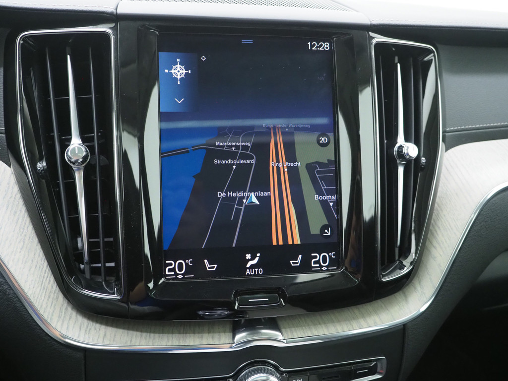 Volvo XC60 2.0 T8 Recharge AWD Inscription 27