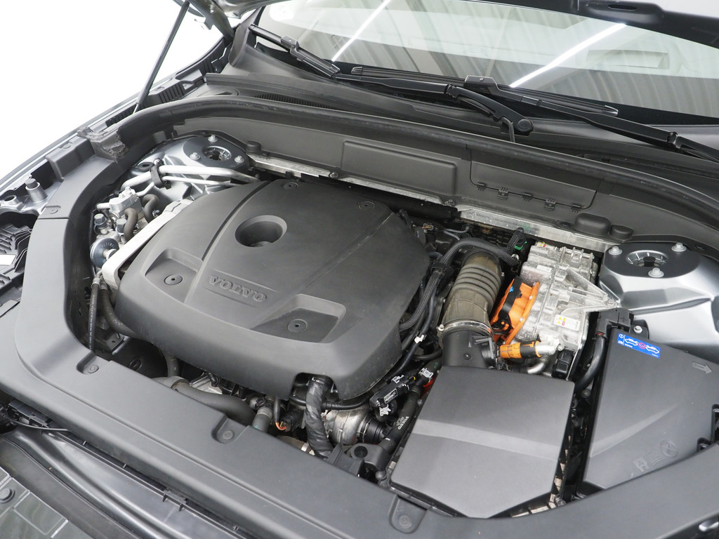 Volvo XC60 2.0 T8 Recharge AWD Inscription 6