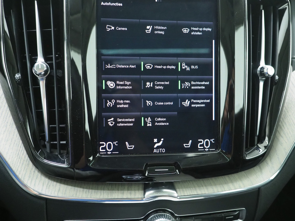 Volvo XC60 2.0 T8 Recharge AWD Inscription 74