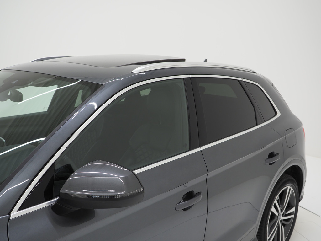 Audi Q5 55 TFSI e quattro Competition 12