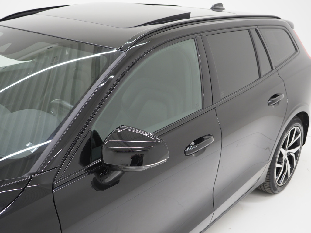Volvo V60 2.0 T8 Twin Engine AWD R-Design 12