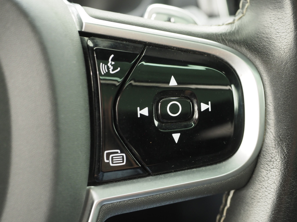 Volvo V60 2.0 T8 Twin Engine AWD R-Design 20