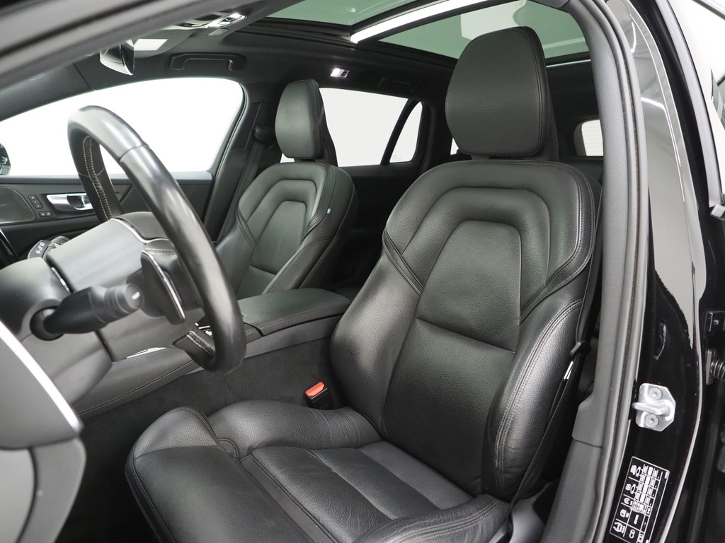 Volvo V60 2.0 T8 Twin Engine AWD R-Design 3