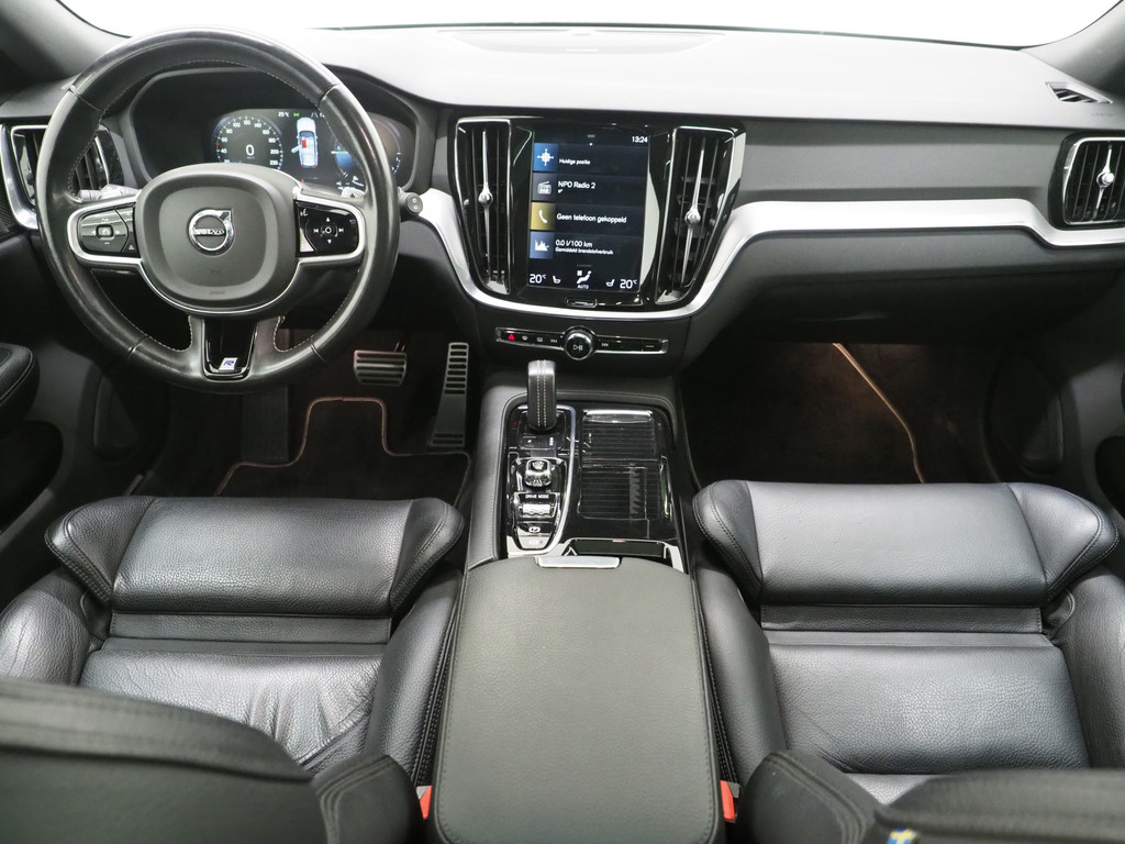 Volvo V60 2.0 T8 Twin Engine AWD R-Design 4