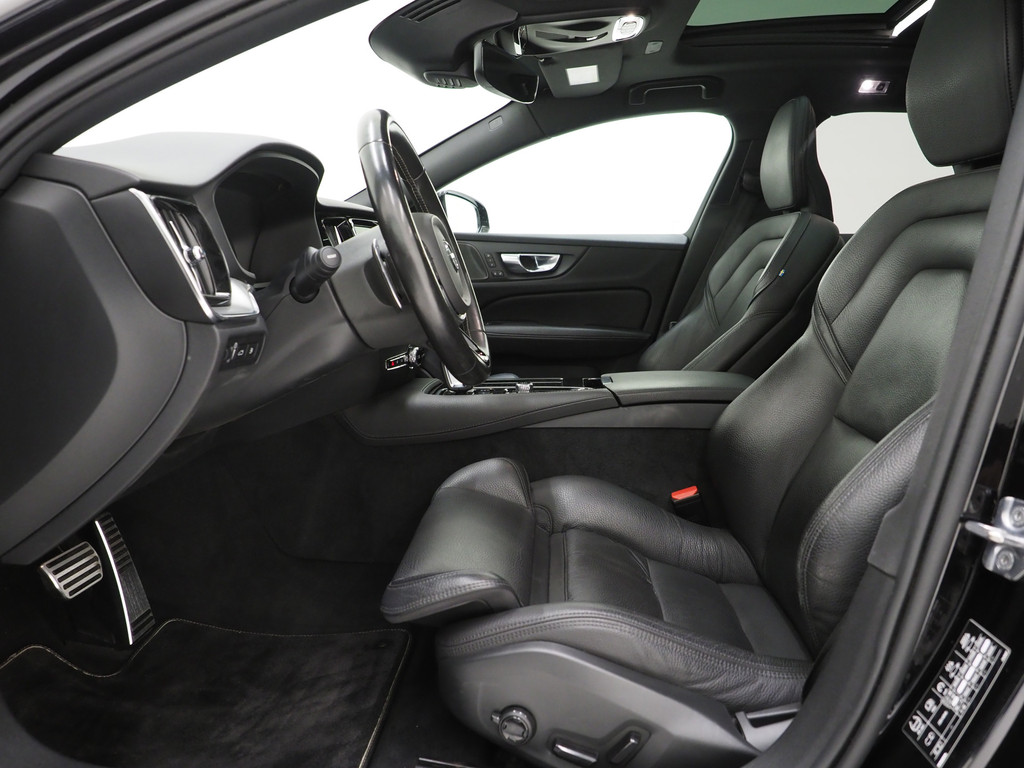 Volvo V60 2.0 T8 Twin Engine AWD R-Design 50