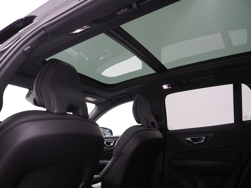 Volvo V60 2.0 T8 Twin Engine AWD R-Design 68