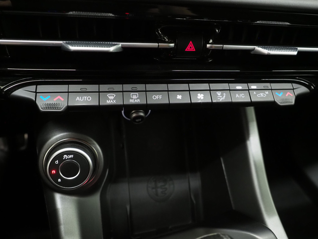 Alfa Romeo Tonale 1.5T Hybrid Edizione Speciale 85