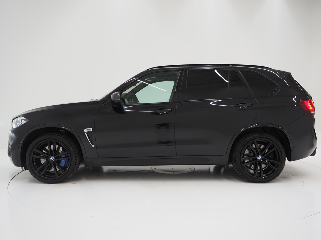 BMW X5 M 4.4 V8 576PK Black Fire Edition 1