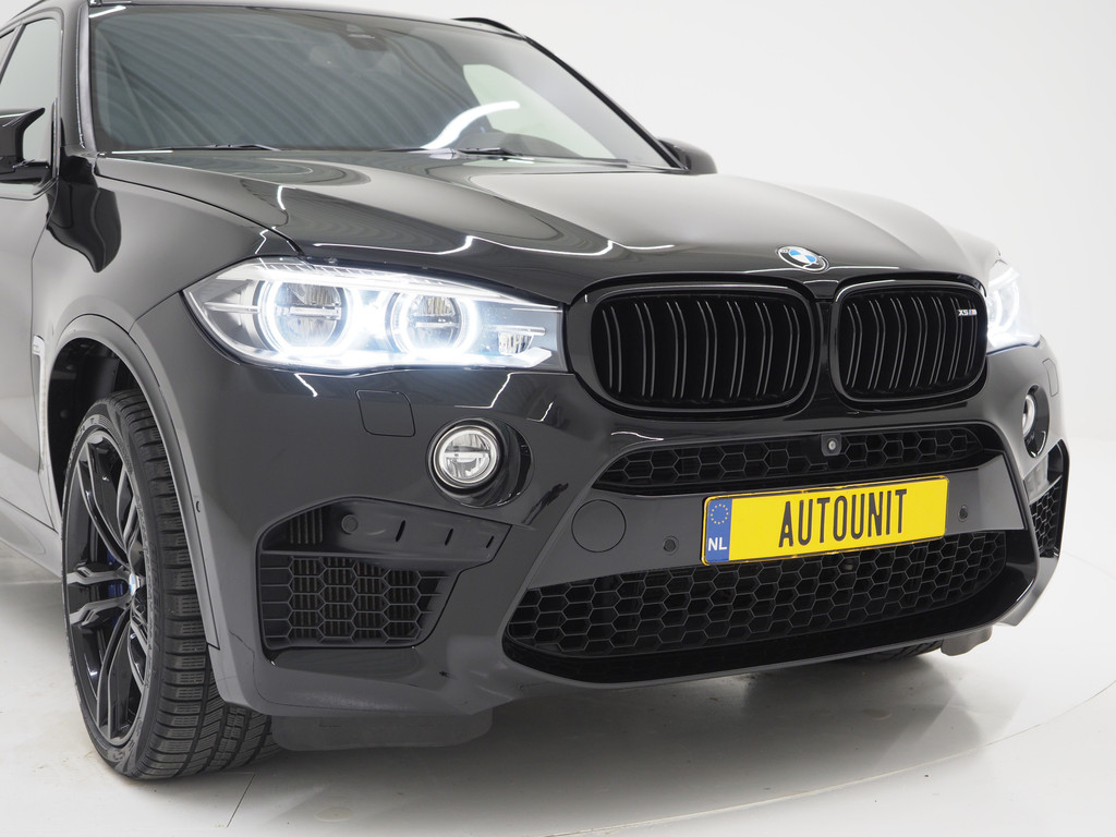 BMW X5 M 4.4 V8 576PK Black Fire Edition 11