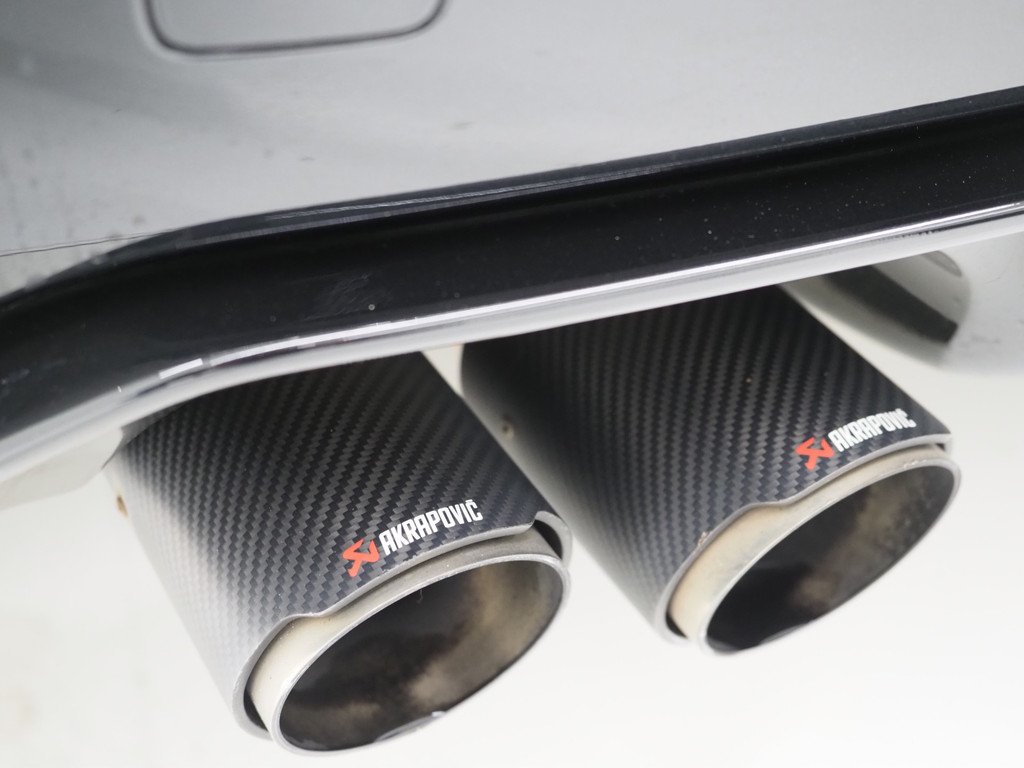 BMW X5 M 4.4 V8 576PK Black Fire Edition 17