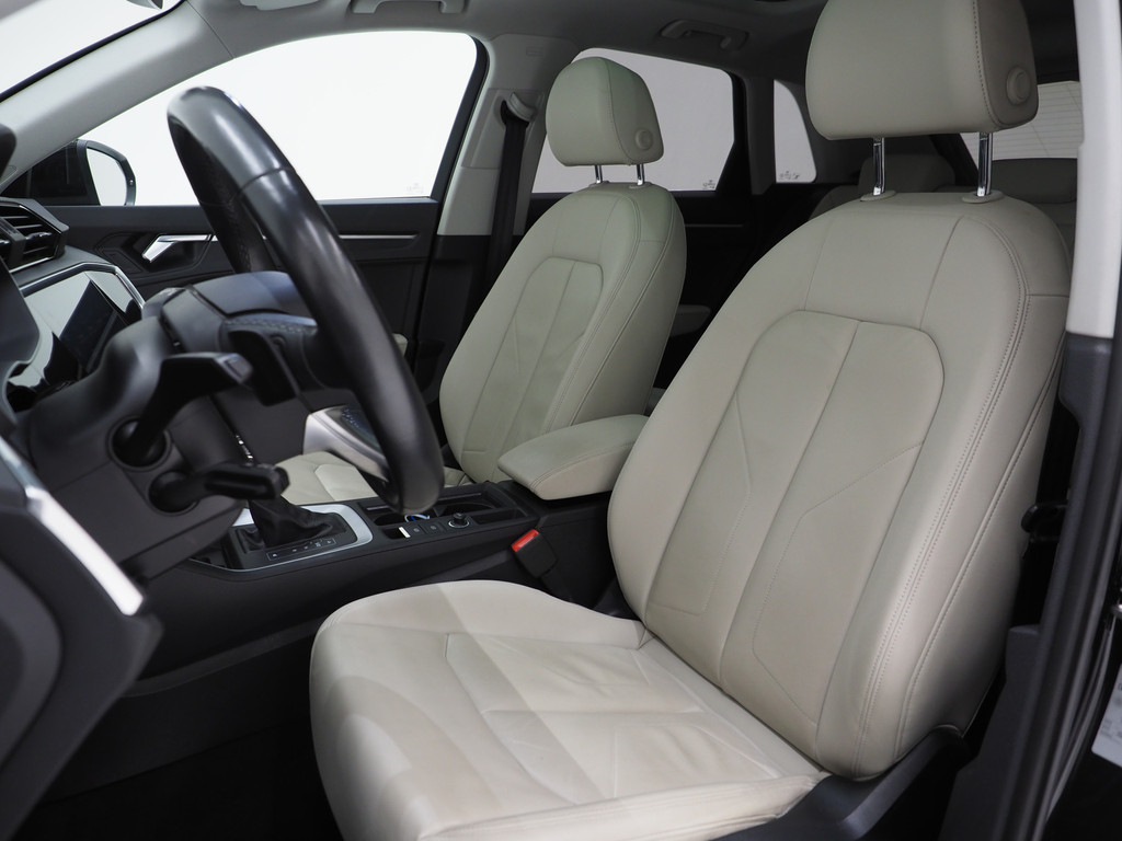 Audi Q3 45 TFSI e edition 42